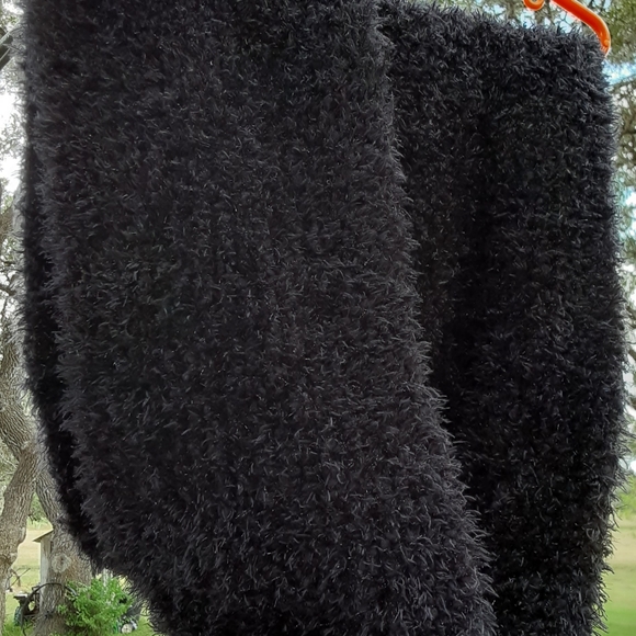 Black Infinity Scarf - Picture 3 of 8